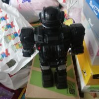 Робот - черен - със звук, светлини и движение, снимка 5 - Електрически играчки - 43661625