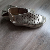 Продавам дамски обувкивки естествена кожа обувани са няколко пъти напълно запазени, снимка 6 - Сандали - 36505338