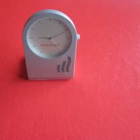 Модерен настолен часовник будилник , снимка 4 - Други - 33102937