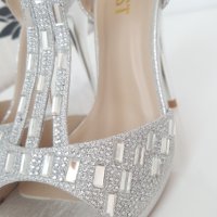 Нови луксозни обувки, снимка 2 - Дамски елегантни обувки - 28916547