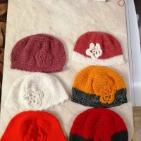 Зимни дамски шапки, снимка 10 - Шапки - 34853841