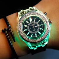 Дамски интересен часовник -  светещ, прозрачен, гривна, снимка 4 - Дамски - 27207930