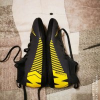 Детски спортни маратонки на фирмата Nike, модел Mercurial, с чорап, номер 36,5, идеално запазени. , снимка 3 - Футбол - 43429450