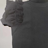 Пуловер с къс ръкав и рози 158/164, снимка 2 - Детски пуловери и жилетки - 43085119