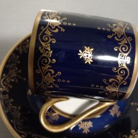 Колекционерска чашка за кафе от костен порцелан , снимка 1 - Чаши - 43696500