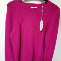 Esprit! Нов пуловер с наситен цвят