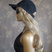 Нова дълга перука  руса на леки кичури в едно с шапка, снимка 4 - Аксесоари за коса - 36682689