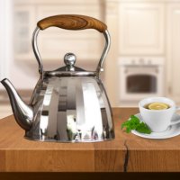 Чайник от неръждаема стомана с фина цедка и дървена дръжка, 2L, снимка 1 - Аксесоари за кухня - 44081501