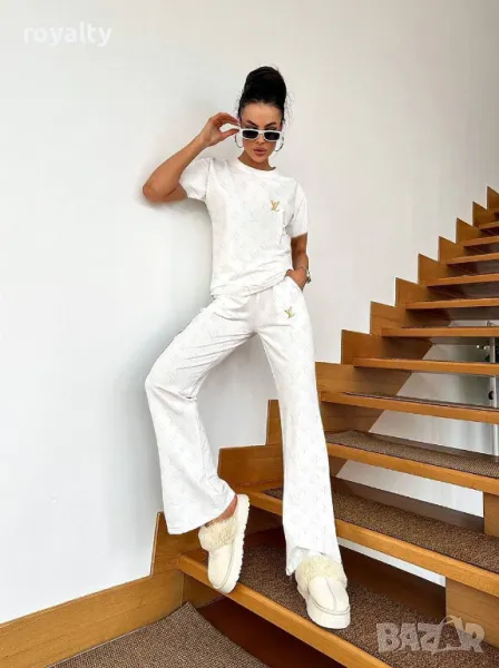 Louis Vuitton дамски комплекти Два цвята , снимка 1