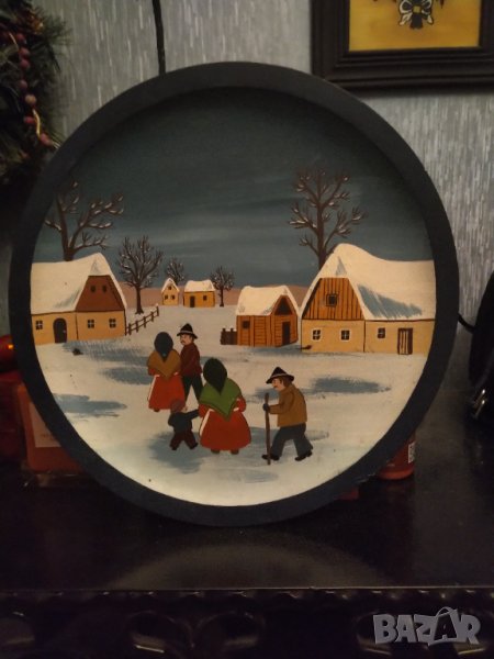 Дървена ръчно изработена и изрисувана чиния за стена , снимка 1