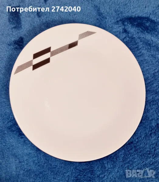 Порцеланови чинийки - 12 бр., снимка 1