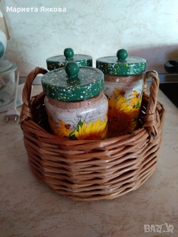 Комплект бурканчета за съхранение на подправки с ръчно плетено панерче , снимка 1