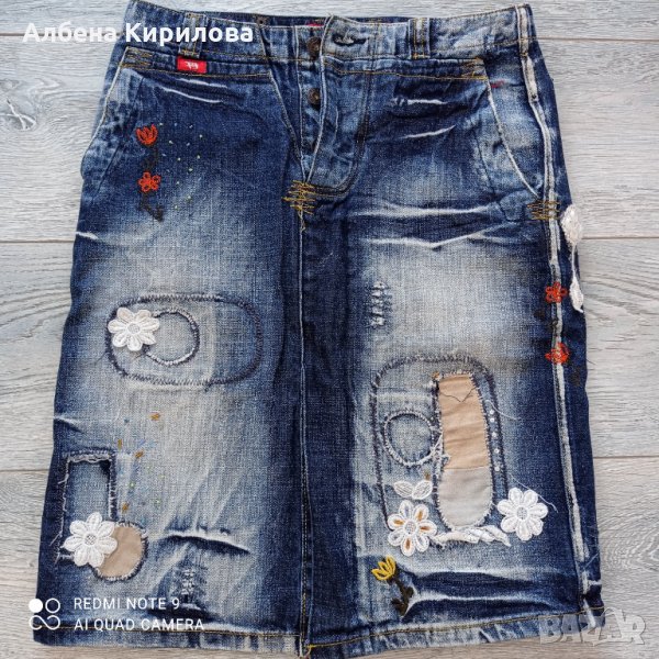 Дънкова пола с орнаменти, 26 р-р, снимка 1