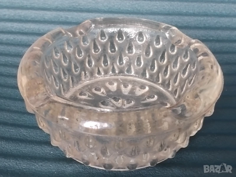 Пепелник - масивно стъкло, снимка 1