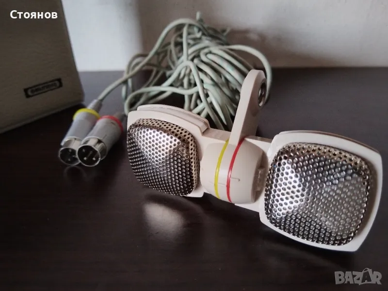 Ретро GRUNDIG GDSM 202 Stereo Dynamic Microphone

Germany, снимка 1