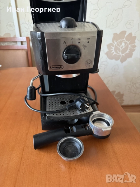 Кафемашина за еспресо DeLonghi EC155 1100W, снимка 1