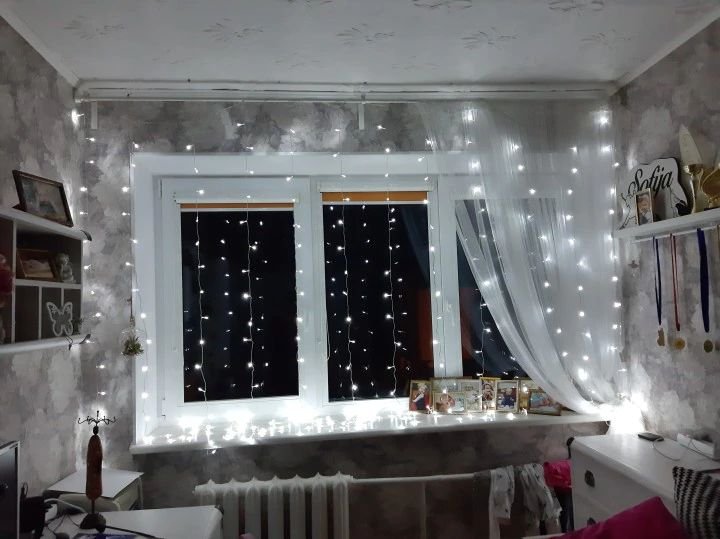Празнични лампички тип завеса с 3х3м 300 LED в Лед осветление в гр. Шумен -  ID27059053 — Bazar.bg