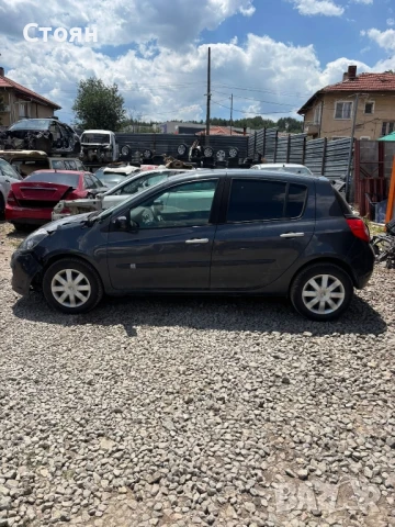 Renault Clio 1.6i на части, снимка 3 - Части - 50917123