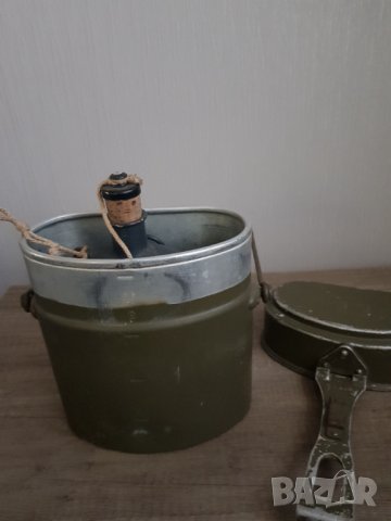 Швейцарско военно канче с манерка и чаша, снимка 8 - Антикварни и старинни предмети - 34873677