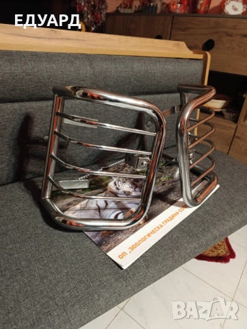 Продавам решетки за предни фарове .за джип. 