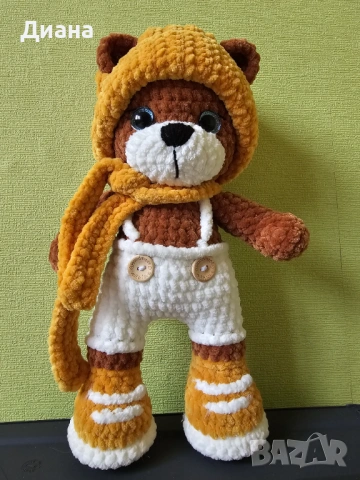 Ръчно плетена играчка мече