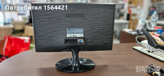 Монитор Samsung 18.5 Led, 5 ms, 1000:1, 250 CD, 1360x768, B2C, Black, снимка 3 - Монитори - 52049204