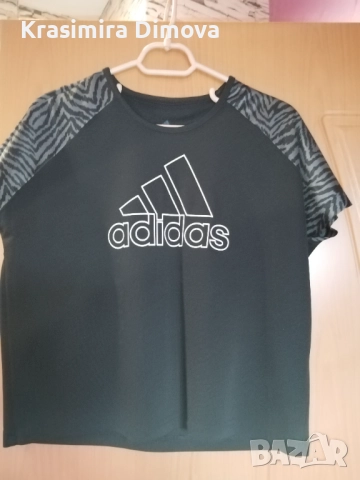 тениска с клин на Адидас