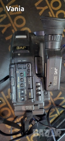 Видеокамера JVC, снимка 2 - Камери - 52648872