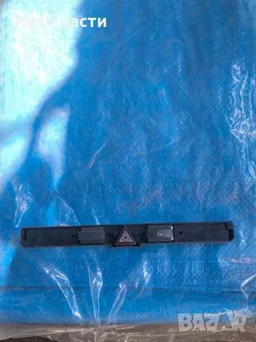 Бутон аварийни светлини за Opel Astra H Hatchback (01.2004 - 05.2014), GM 13100105 