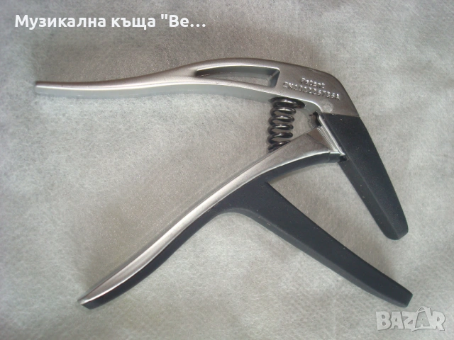 Каподастер за Акустична или Електрическа Китара , снимка 3 - Китари - 45369748