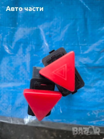 Бутон за аварийни светлини за Ауди а3 8л , снимка 2 - Части - 51282612