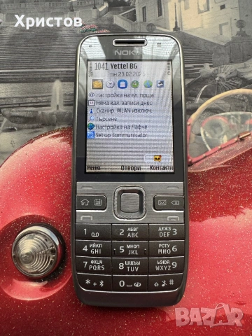 Nokia E52-много запазен