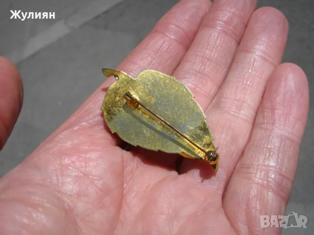 СТАРА ПОЗЛАТЕНА БРОШКА, снимка 5 - Антикварни и старинни предмети - 50139582
