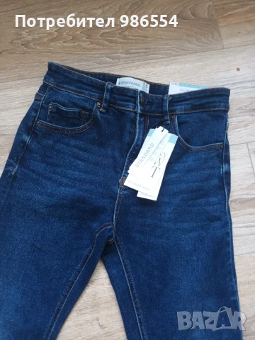 Нови дънки Stradivarius 38 размер S, снимка 2 - Дънки - 50551358