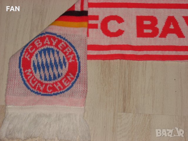 Оригинален плетен футболен фен шал на Байерн Мюнхен Bayern München от сезон 2007/08 с голям размер, снимка 2 - Фен артикули - 35135337