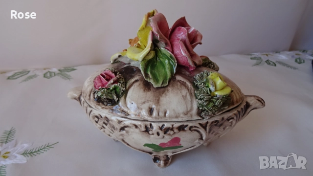 Красоти , изкуство от Италия, картина 3D Capodimonte, Кутия Bassano, снимка 9 - Антикварни и старинни предмети - 51556186