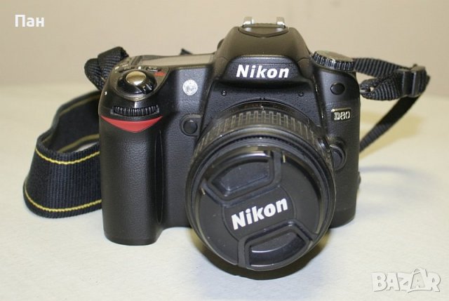 Фотоапарат Nikon D80 с обектив Nikkor AF-S 18-55 VRII, снимка 1 - Фотоапарати - 38437456