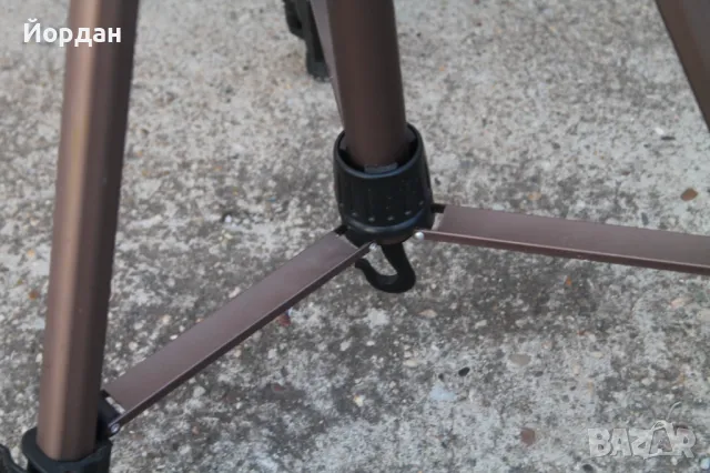 Тринога за фотоапарат ''Hama Star 62'', снимка 5 - Чанти, стативи, аксесоари - 48868310