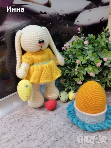 Великденски подаръци. Плетена играчка Заек-БЕБИ + яйце на стойка., снимка 2 - Романтични подаръци - 32382650