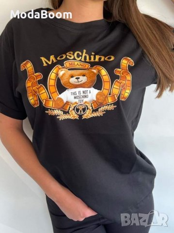 Дамски тениски Moschino, снимка 2 - Тениски - 36773873