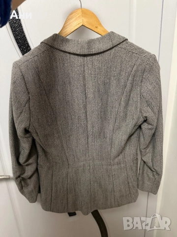 Дамско сако, снимка 2 - Сака - 52356940