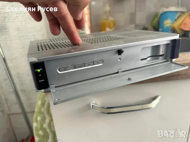 0703  humax r na fox    TV тв приемник  / ресийвър цена 16 лв radio / tv  входове / изходи   състоян, снимка 2 - Плейъри, домашно кино, прожектори - 47268323