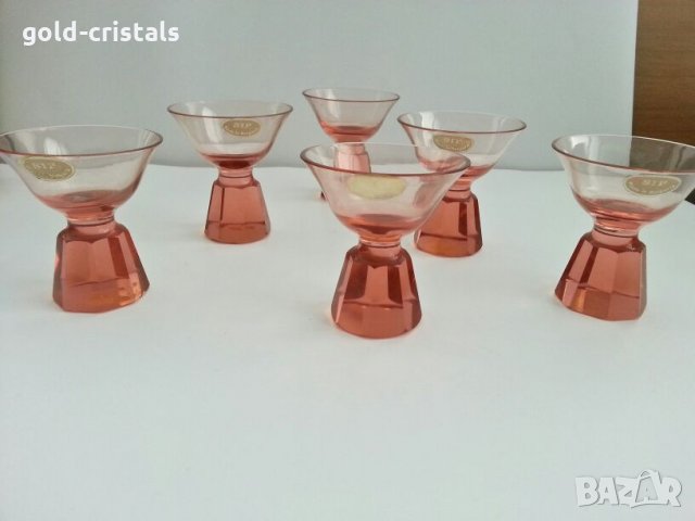 антикварен сервиз 53г стъклени чаши и гарафа 