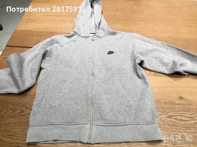 Детски суичер  Nike, с качулка и цип, размер 140-152 см, снимка 1