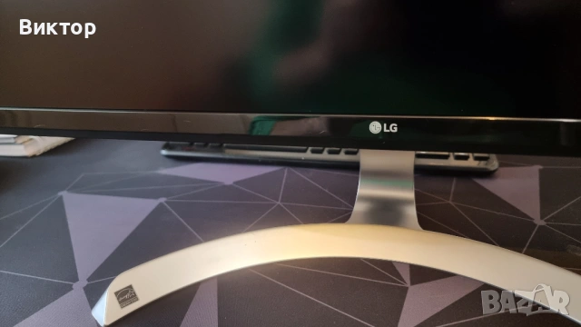 Монитор LG 4K - ПОВРЕДЕН, снимка 2 - Монитори - 53463906