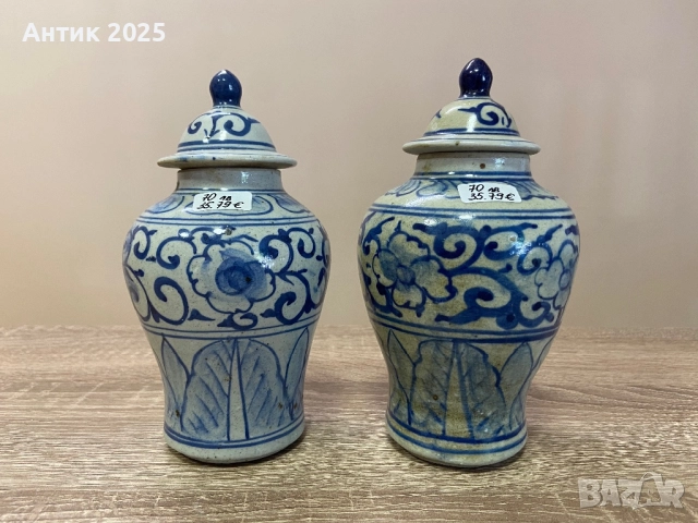Двойка антикварни керамични вази с капачета, ръчна изработка, височина около 17 см, снимка 3 - Антикварни и старинни предмети - 51505494