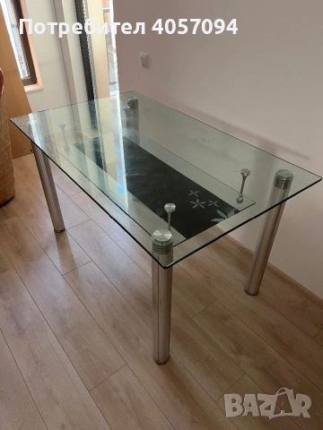 Продава се: голяма стъклена маса за хранене., снимка 2 - Маси - 53266451