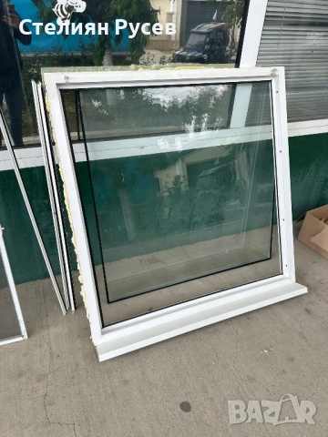 130555 ПВЦ PVC дограма прозорец 134/134см - цена 140 лв буб - НЕ се отваря, с дъска под прозореца -с, снимка 3 - Дограми - 51974696