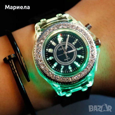 Дамски интересен часовник -  светещ, прозрачен, гривна, снимка 4 - Дамски - 27207930