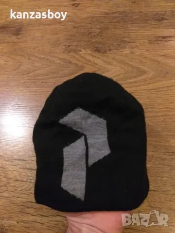 peak performance block hat - страхотна зимна шапка 